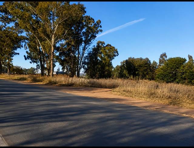 13,688M² VACANT LAND FOR SALE IN HIGHBURY